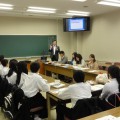 飯田東中学校生徒と立命館大学学生による学習交流会が開催されました
